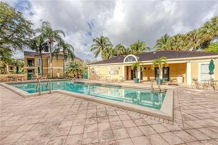 875 Riverside Dr #712 Coral Springs, FL 33071