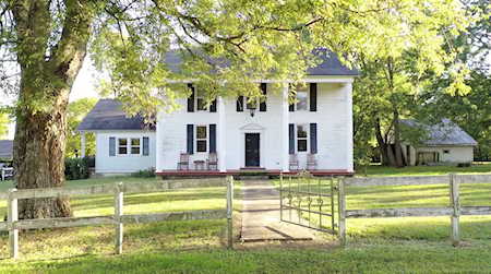 400 Pickle Rd Shelbyville, TN 37160