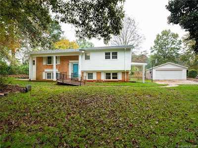 8225 Mcalpine Dr Charlotte, NC 28217