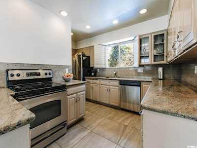 6319 S Van Cott Rd Holladay, UT 84121