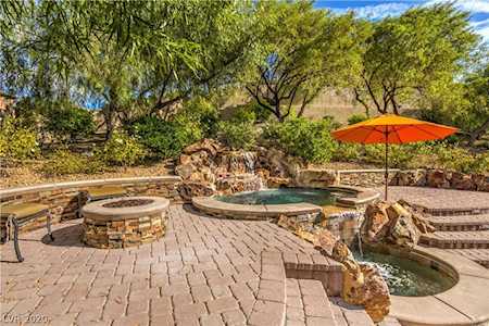 8 Pine Hollow Dr Henderson, NV 89052