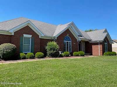 7402 York River Rd Louisville, KY 40214