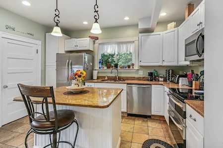 2 Abington St Worcester, MA 01603