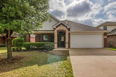 8821 FLYING RANCH Road Fort Worth, TX 76134