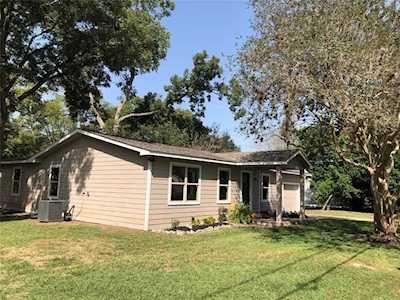 603 Penick Rd Waller, TX 77484