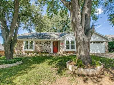 2928 Ridgewood Drive Grapevine, TX 76051