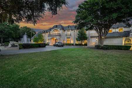 2000 Willow Bend Drive Plano, TX 75093