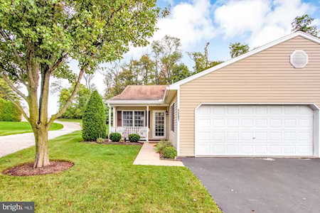 4097 Woodspring Ln York, PA 17402