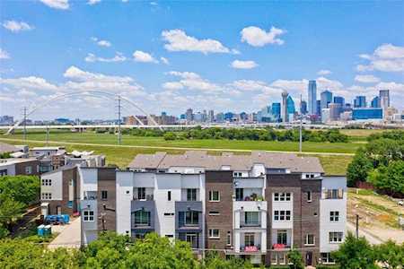 381 E Greenbriar Lane #1301 Dallas, TX 75203