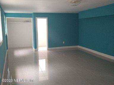 5833 Iris Blvd Jacksonville, FL 32209