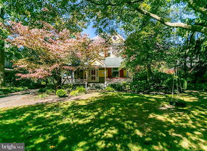 125 Oak Ave Moorestown, NJ 08057