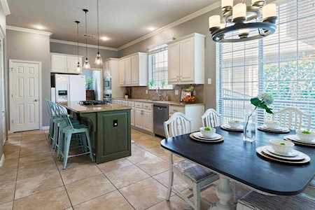 8208 Victoria Lane Lantana, TX 76226