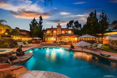 5523 Meadows Del Mar San Diego, CA 92130