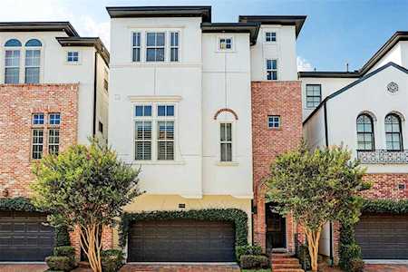 5704 Arabelle Lake St Houston, TX 77007