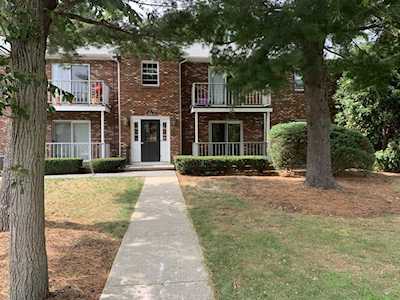 8 Kingswood Dr #1 Abington, MA 02351