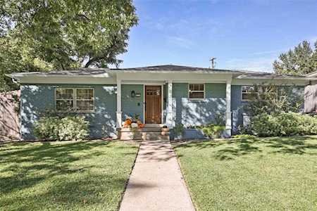 9727 Queenswood Lane Dallas, TX 75238