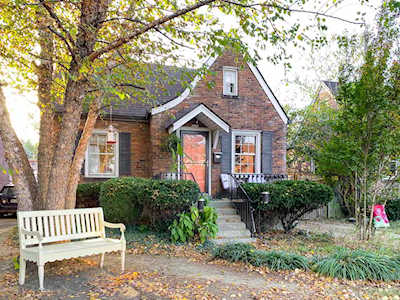 2408 Bradley Ave Louisville, KY 40217