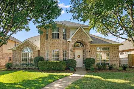 2208 Ravenhurst Drive Plano, TX 75025