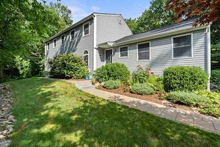 20 Heather Ln Walpole, MA 02081