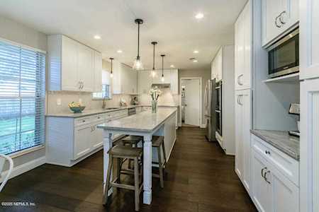 8616 La Losa Dr Jacksonville, FL 32217
