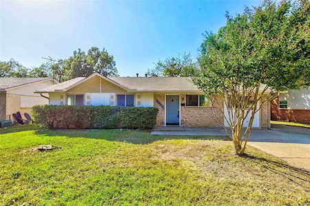 3621 Larry Street Haltom City, TX 76117