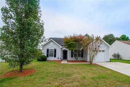 7016 Blithe Low Place Charlotte, NC 28273