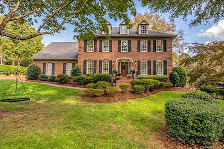 7442 St Clair Dr Charlotte, NC 28270