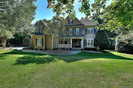 102 Tannenbaum Ct Mooresville, NC 28117