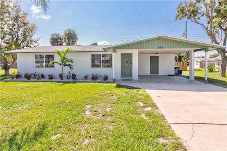 849 E 4th St Englewood, FL 34223