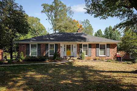 709 Greenridge Ln Louisville, KY 40207