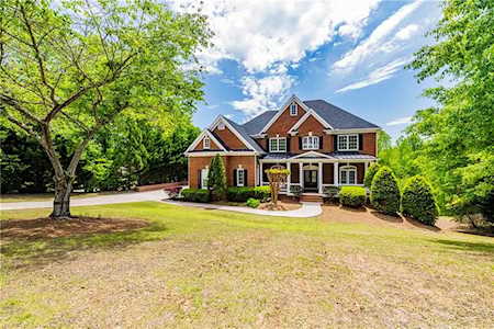 805 Lake Mist Cove Alpharetta, GA 30004