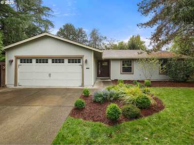 2876 SE Brodiaea Ct Hillsboro, OR 97123