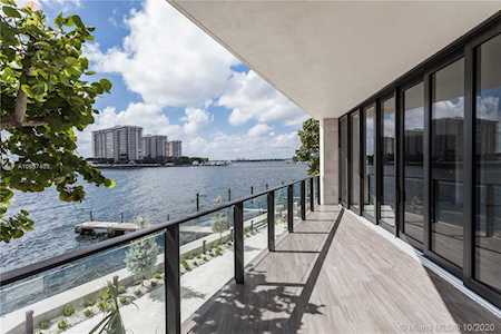 3581 E Glencoe #202 Miami, FL 33133