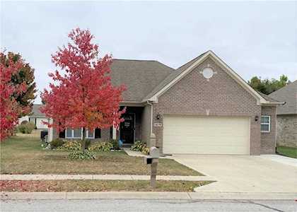 5679 Augusta Woods Drive Plainfield, IN 46168