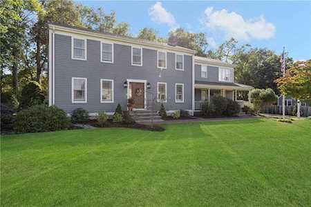 24 Sullivan Ln Bristol, RI 02809