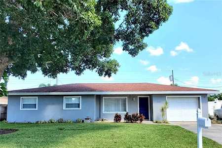 13957 Jamaica Dr Seminole, FL 33776