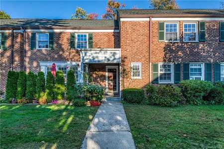 13 Robins Crescent #13 New Rochelle, NY 10801