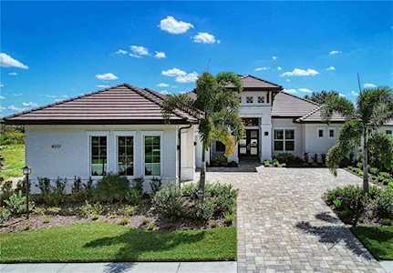 8217 Grande Shores Dr Sarasota, FL 34240