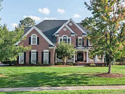 8323 Woodmont Dr Marvin, NC 28173