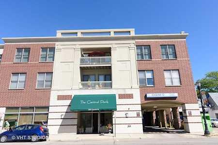 2951 Central St #207 Evanston, IL 60201