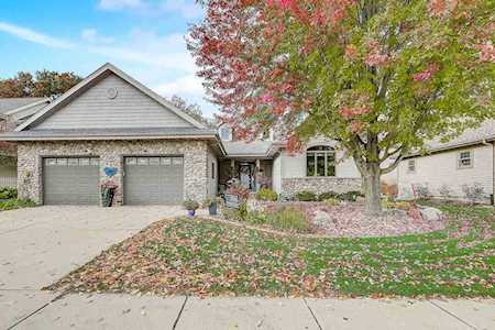 1110 Bluebird Tr Waunakee, WI 53597