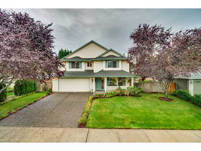 911 NW 148th St Vancouver, WA 98685