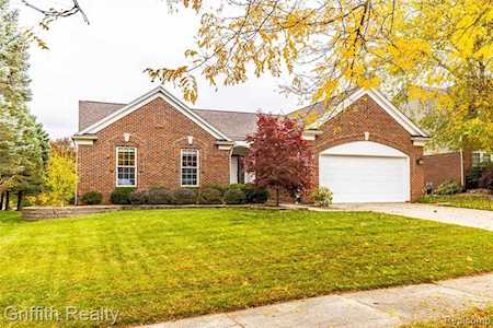 728 Huntington Dr South Lyon, MI 48178