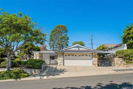 6811 Abbottswood Drive Rancho Palos Verdes, CA 90275