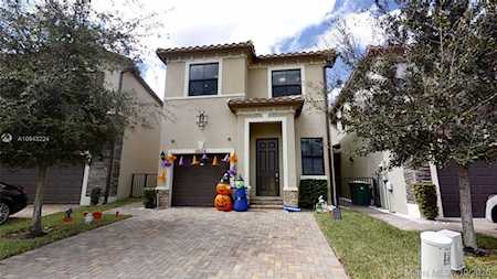 5605 NW 48th Ln Tamarac, FL 33319