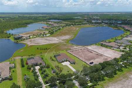 8480 Lindrick Ln Bradenton, FL 34202