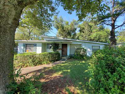 1722 Fouraker Rd Jacksonville, FL 32221