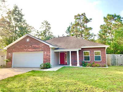 123 Village Lane Freeport, FL 32439