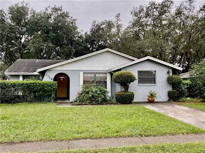 2718 Midtimes Dr Tampa, FL 33618