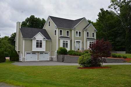 3 Rebecca's Row North Reading, MA 01864